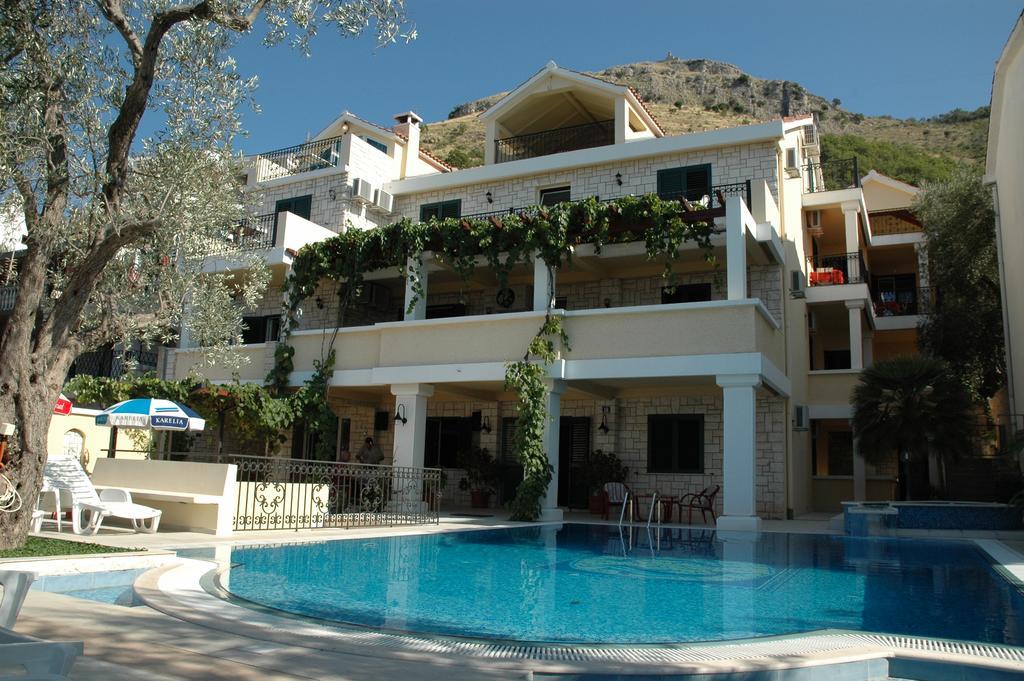 Apartments Balic Sveti Stefan Buitenkant foto