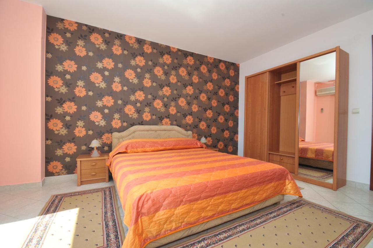 Apartments Balic Sveti Stefan Buitenkant foto
