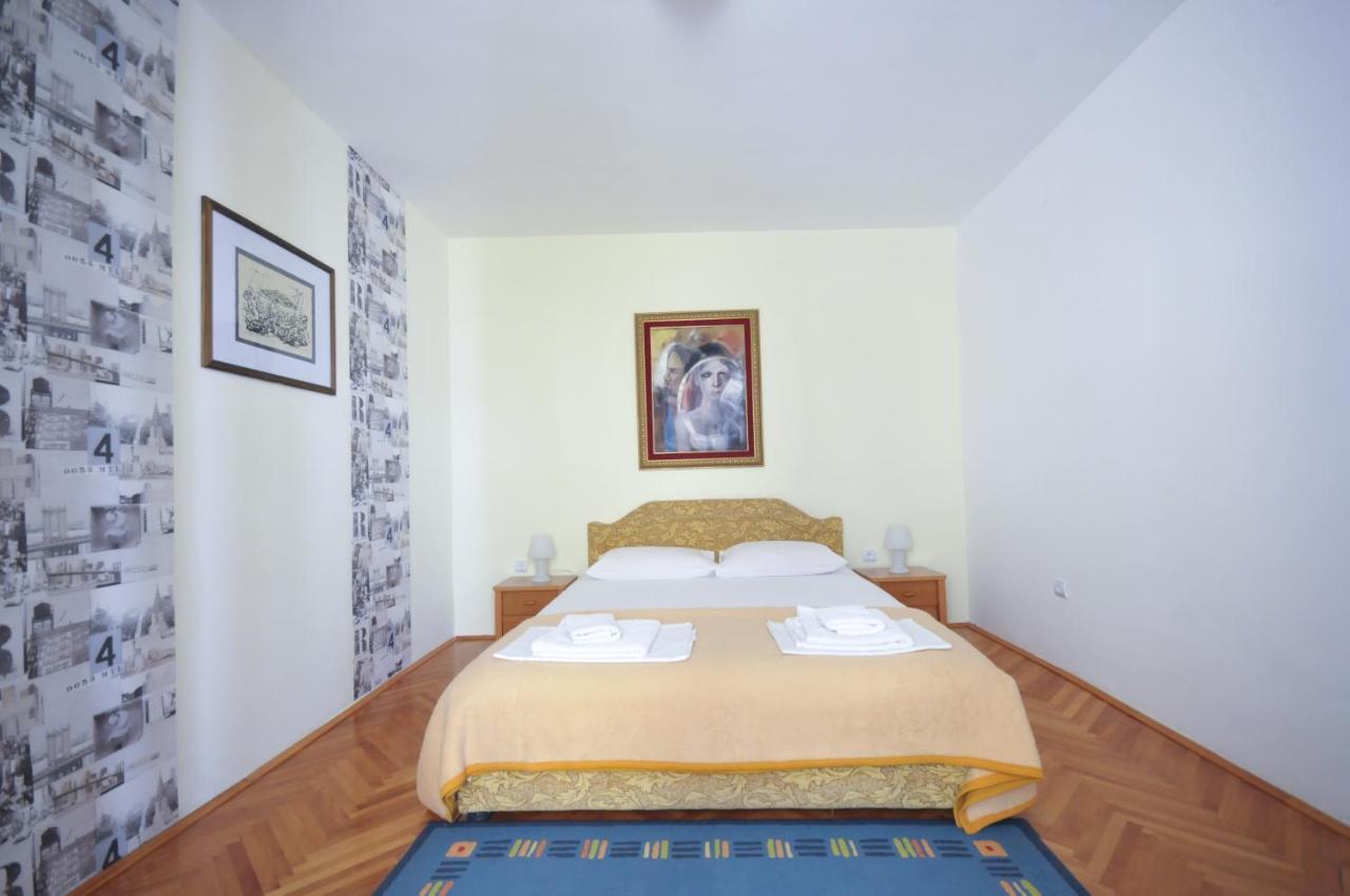 Apartments Balic Sveti Stefan Buitenkant foto