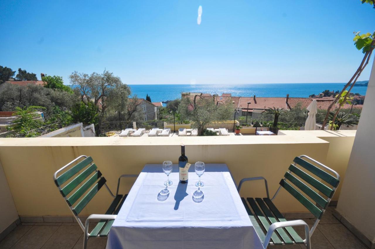 Apartments Balic Sveti Stefan Buitenkant foto