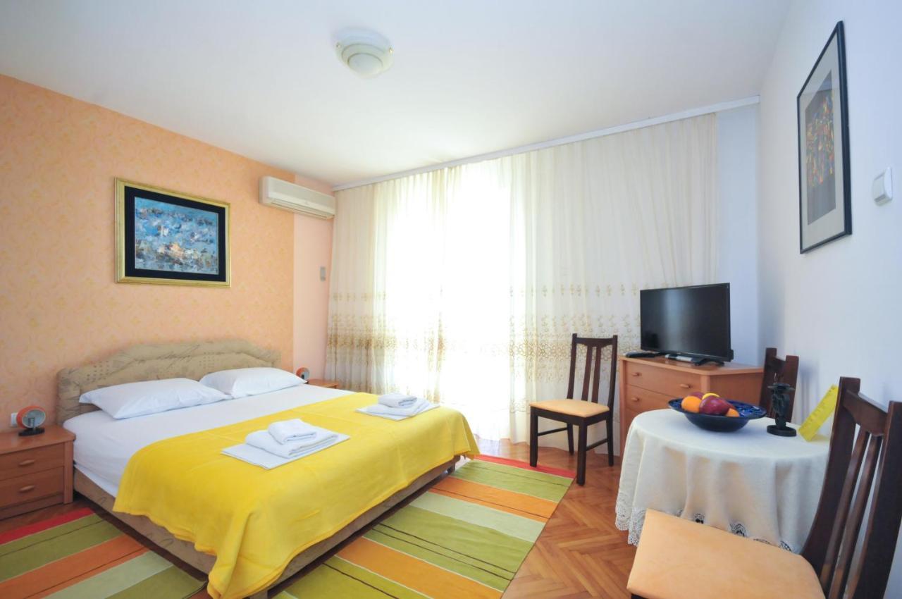 Apartments Balic Sveti Stefan Buitenkant foto