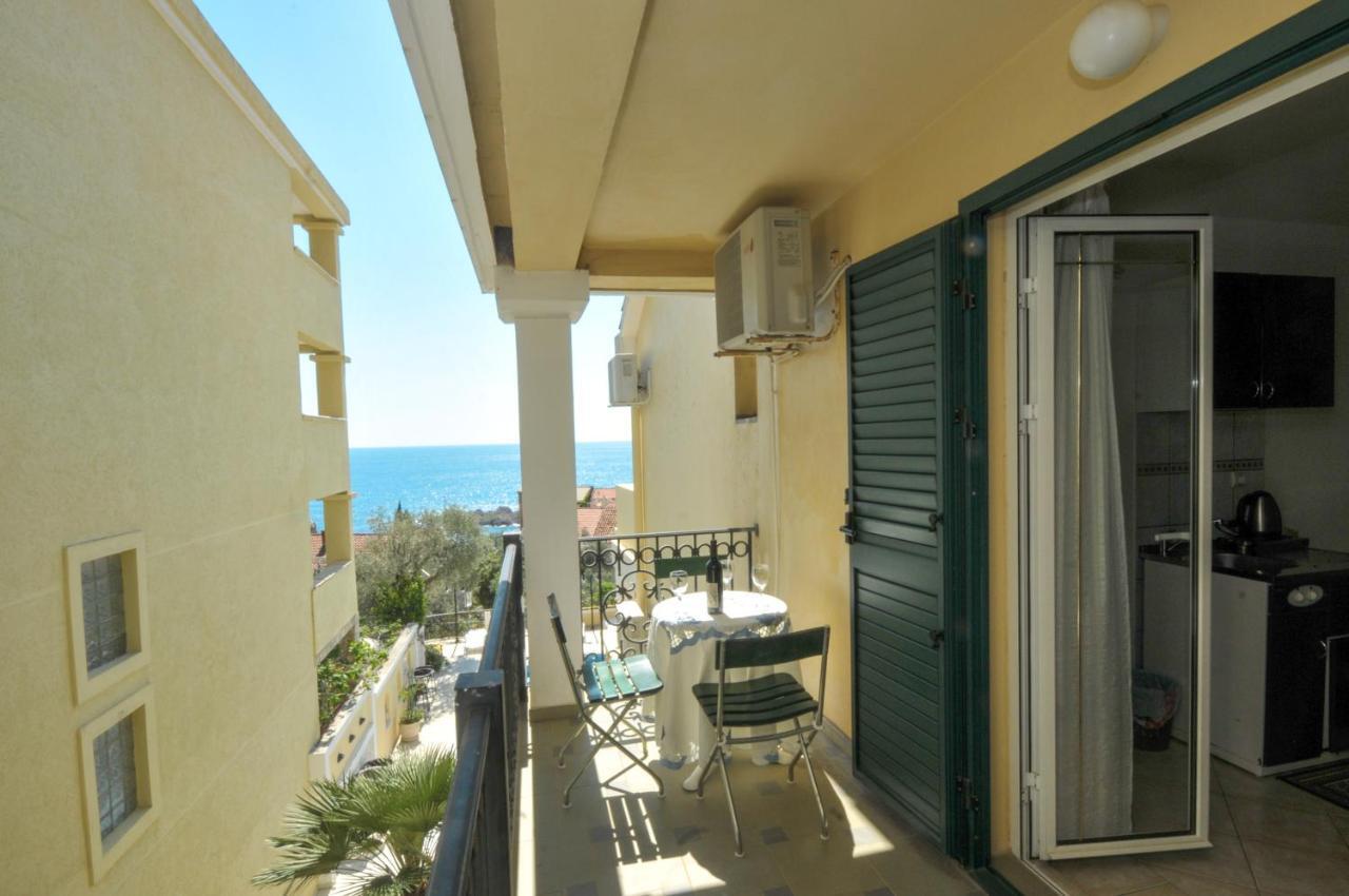 Apartments Balic Sveti Stefan Buitenkant foto