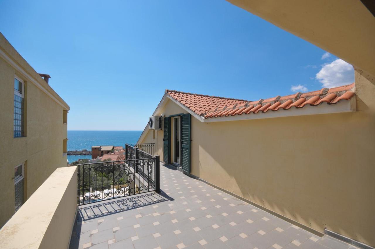 Apartments Balic Sveti Stefan Buitenkant foto