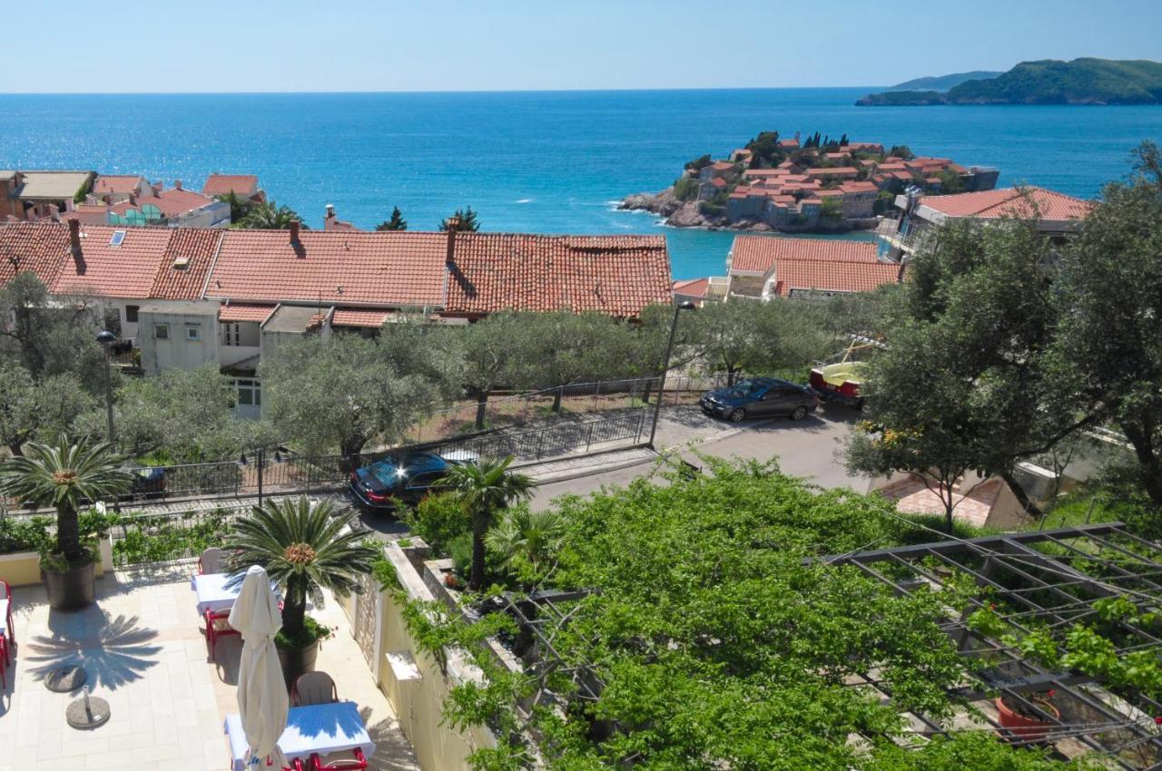 Apartments Balic Sveti Stefan Buitenkant foto